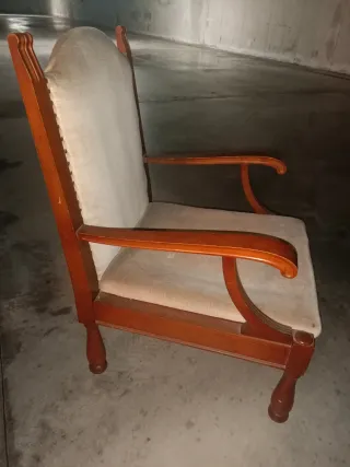 Sedia d'epoca in legno e tessuto