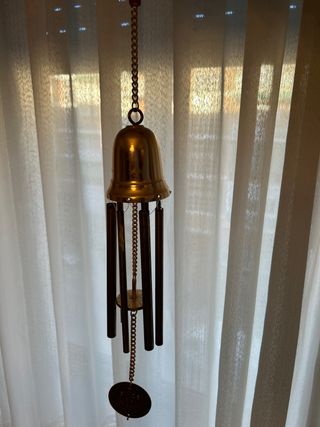 Carillon eolico in metallo dorato