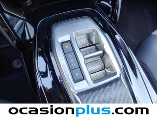 Peugeot 2008 Allure Hybrid eDCS6 100 kW (136 CV)