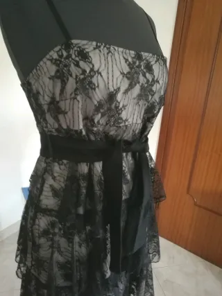 Abito pizzo balze nero e grigio