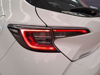 Toyota Corolla 1.8 125H BUSINESS PLUS E-CVT