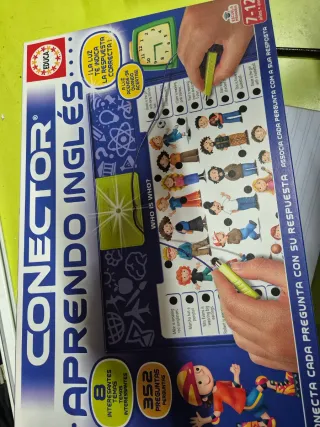 Puzzles y juegos de mesa para niños y niñas .