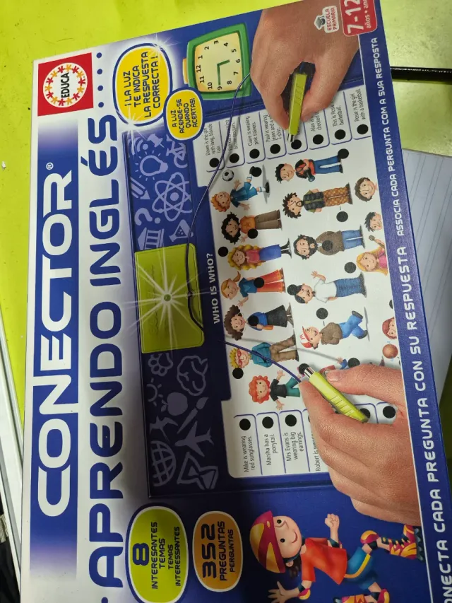 Puzzles y juegos de mesa para niños y niñas .