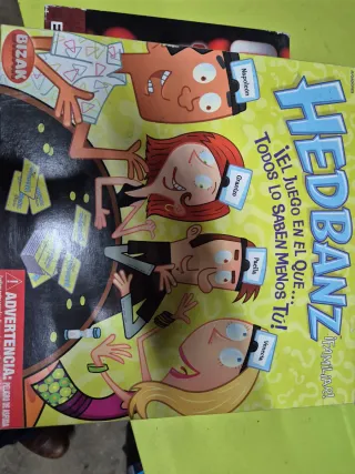 Puzzles y juegos de mesa para niños y niñas .