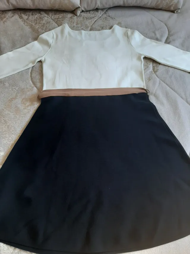Vestido de punto blanco y negro