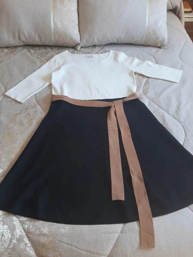 Vestido de punto blanco y negro