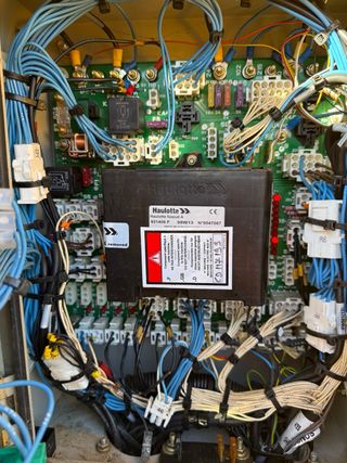 Plataforma Elevadora Haulotte HA20PXNT Cesta XL