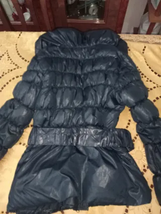 Giacca corta imbottita bambina. Taglia s