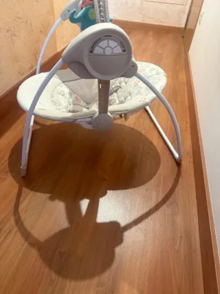 Columpio eléctrico para bebé