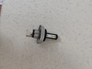 Bombilla R2 P45t H5 LED