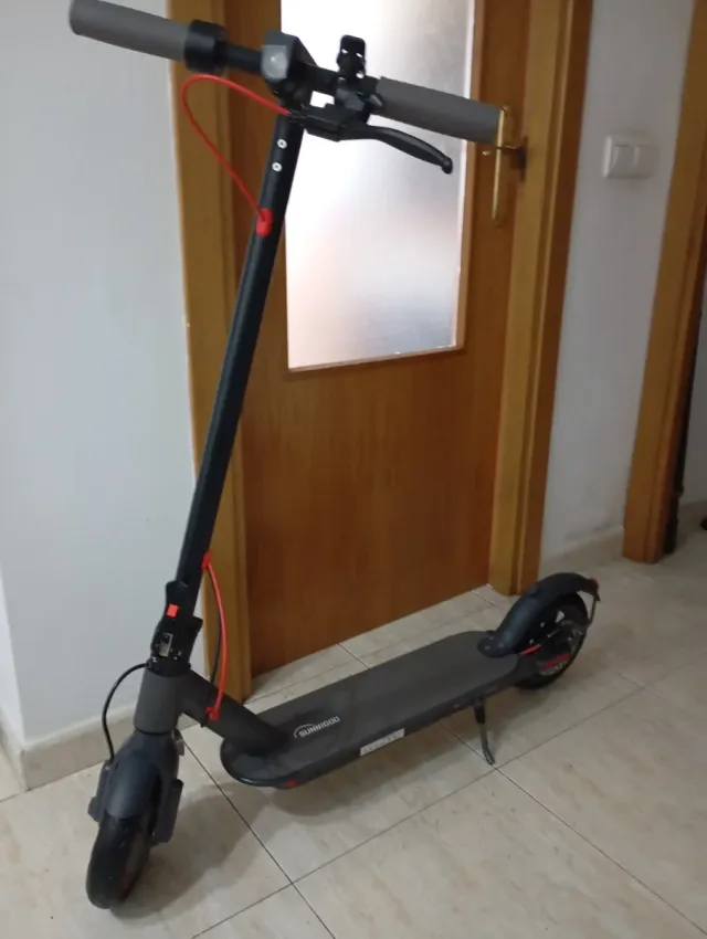 Patinete eléctrico nuevo sin estrenar