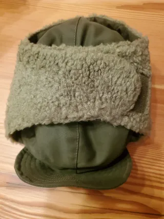 Berretto artico militare in pelliccia nuovo