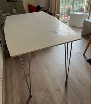 Mesa Comedor/Escritorio Blanca y Plateada