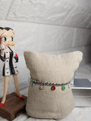 Pulsera acero con dijes de caritas sonrientes
