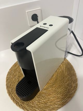 Cafetera Nespresso Krups Blanca