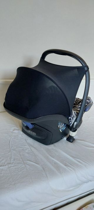 Maxi-Cosi + funda + adaptadores Bugaboo