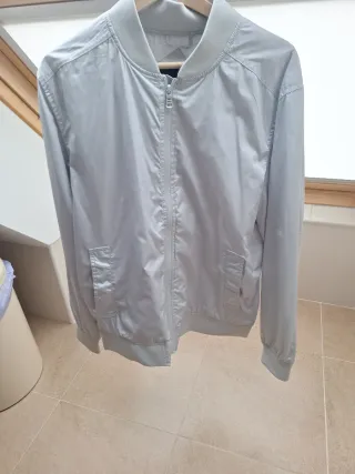 Cazadora fina hombre gris. Nunca usada.