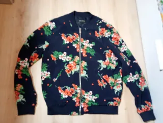 Bomber floral verano