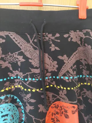 Falda Desigual .T 36-38 Estampada Multicolor