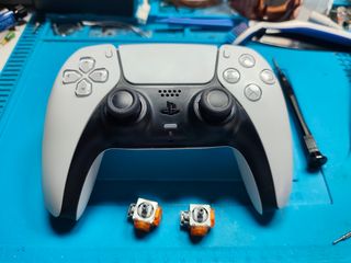 Cambio di Joystick TMR Comando DualSense PS5