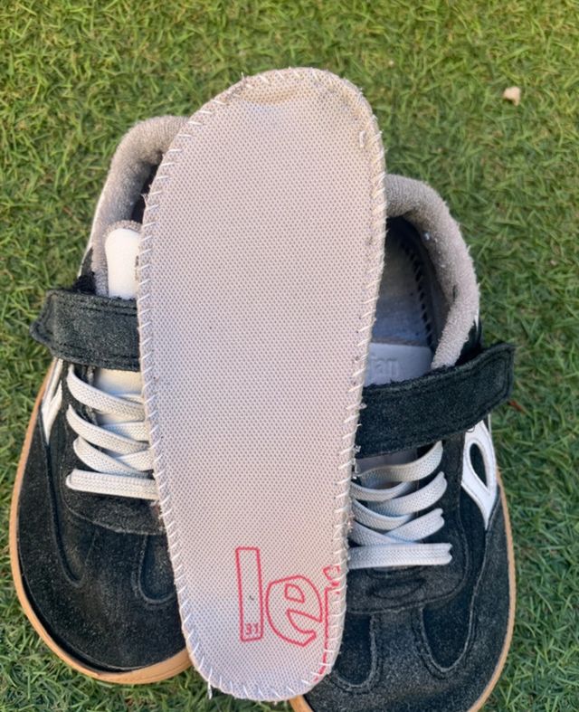 Zapatillas Lejan Respetuosas Talla 29 Negras