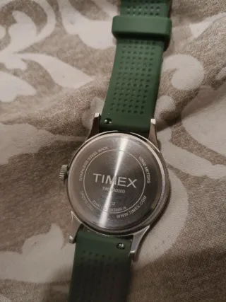 Reloj Timex Expedition Blanco y Verde