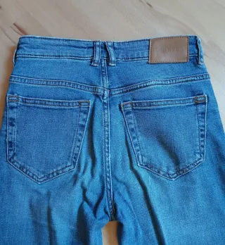 Pull&Bear Vaquero Capri Talla 32
