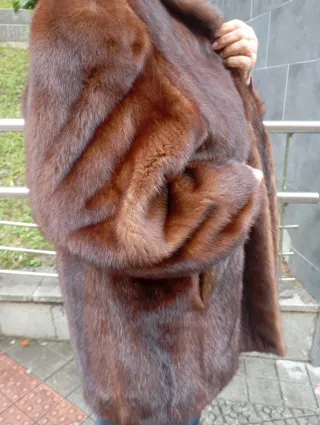 Chaquetón visón sintético marrón