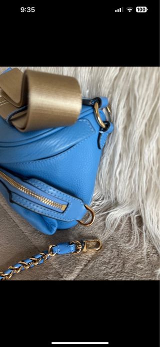 Riñonera Michael Kors Azul y Dorada Nueva