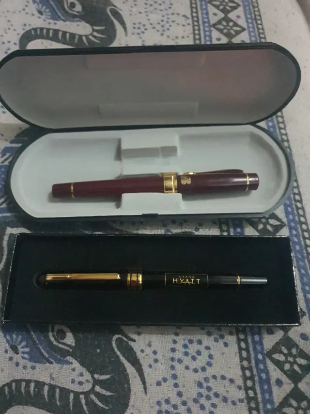 2 Penne eleganti con astuccio