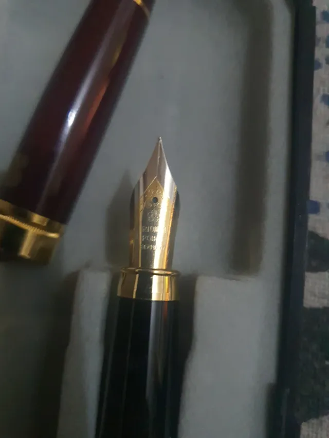 2 Penne eleganti con astuccio