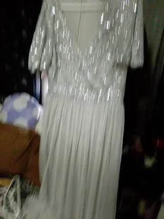 Vestido fiesta plateado semi largo