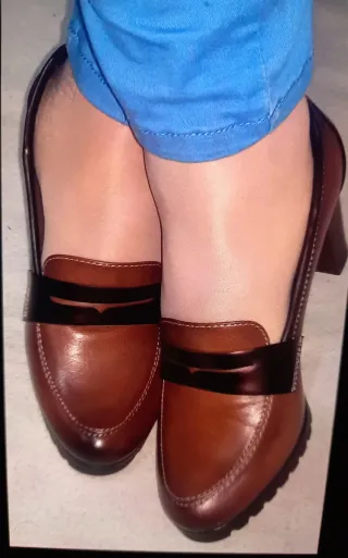 Zapatos de tacón marrones y talla 38,negociable