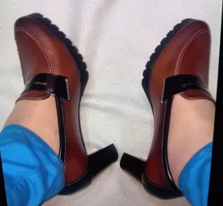 Zapatos de tacón marrones y talla 38,negociable