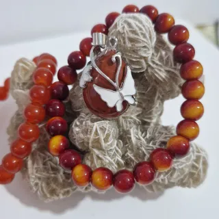 Conjuntode piedra natural con colgante