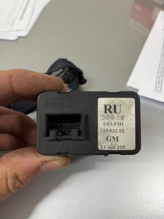 Botón elevalunas Opel Combo C / Corsa