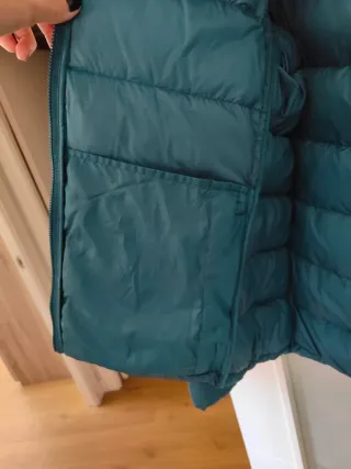 Parka plumas ultraligera con capucha