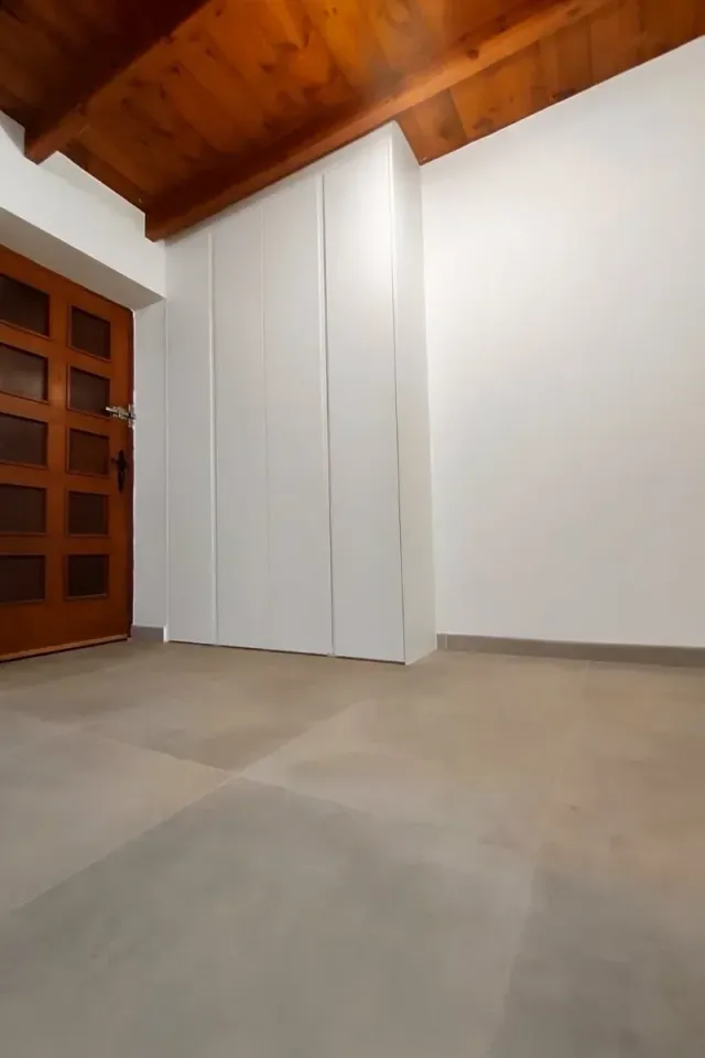 ARMARIO BAJO ESCALERA A MEDIDA