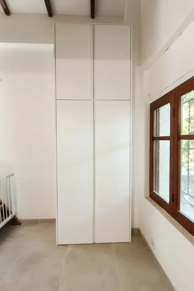 ARMARIO BAJO ESCALERA A MEDIDA