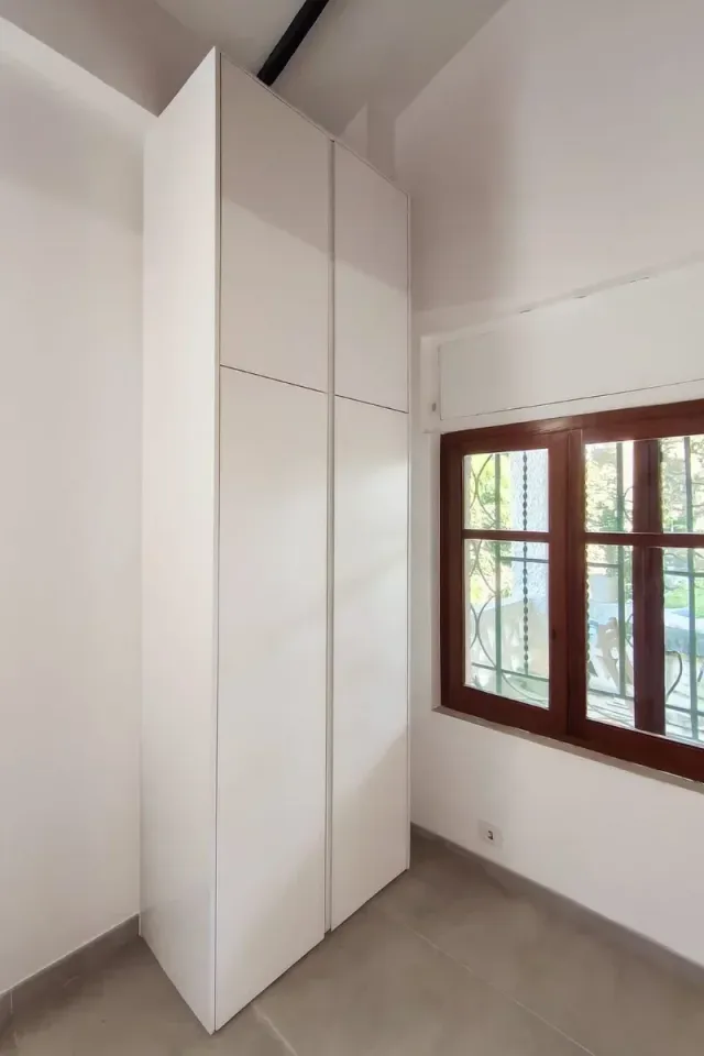 ARMARIO BAJO ESCALERA A MEDIDA