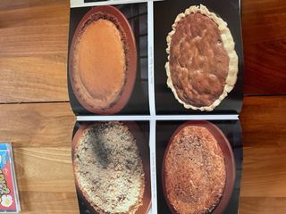 Country dessert, cake cookies ICE cream piedi