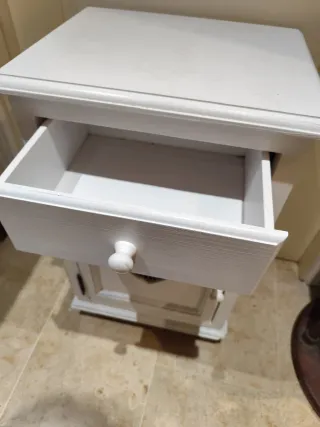 Comodino Maison du Monde bianco