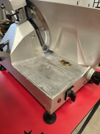 Cortadora de embutido profesional