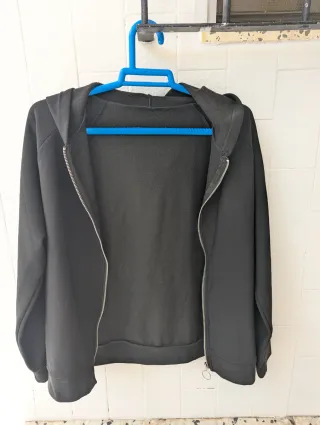 Chaqueta chándal negra