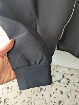 Chaqueta chándal negra