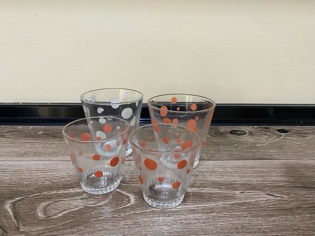 Vasos vintage con lunares marca Elsa años 70.