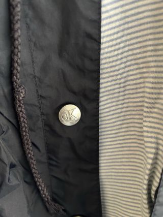 Chubasquero Calvin Klein Jeans azul marino