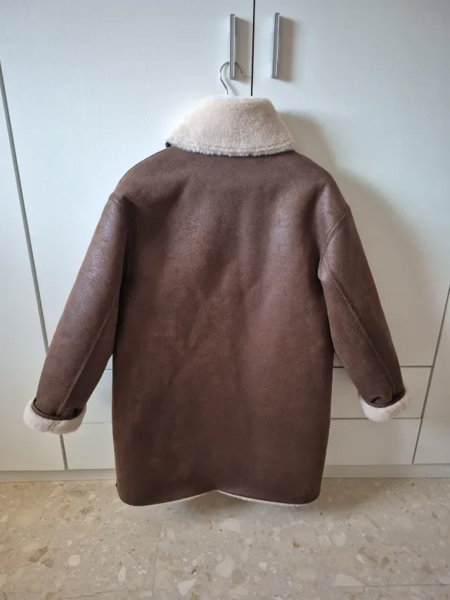 Abrigo marrón con forro de borreguito