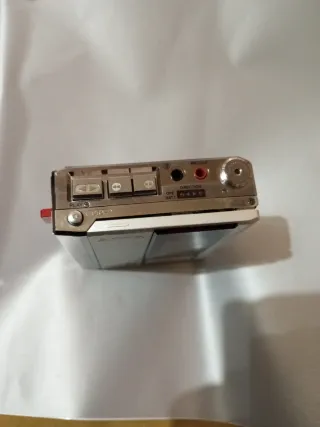 Walkman Aiwa TP-27 Cassette Recorder