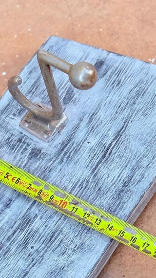 Perchero de madera rústico